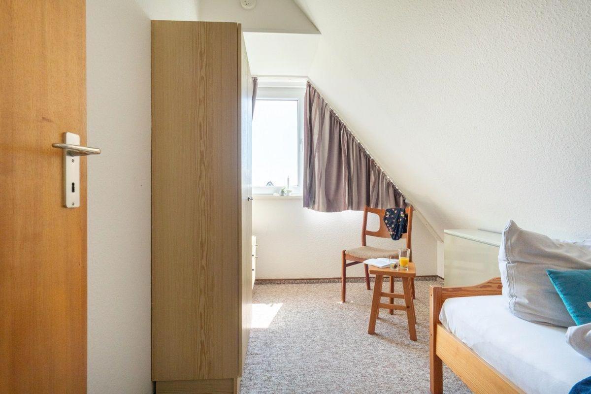 Am-Hohen-Ufer-Reetdach-Haus-Ocean-Breeze-136 Villa โกรสเซนโบรเดอ ภายนอก รูปภาพ