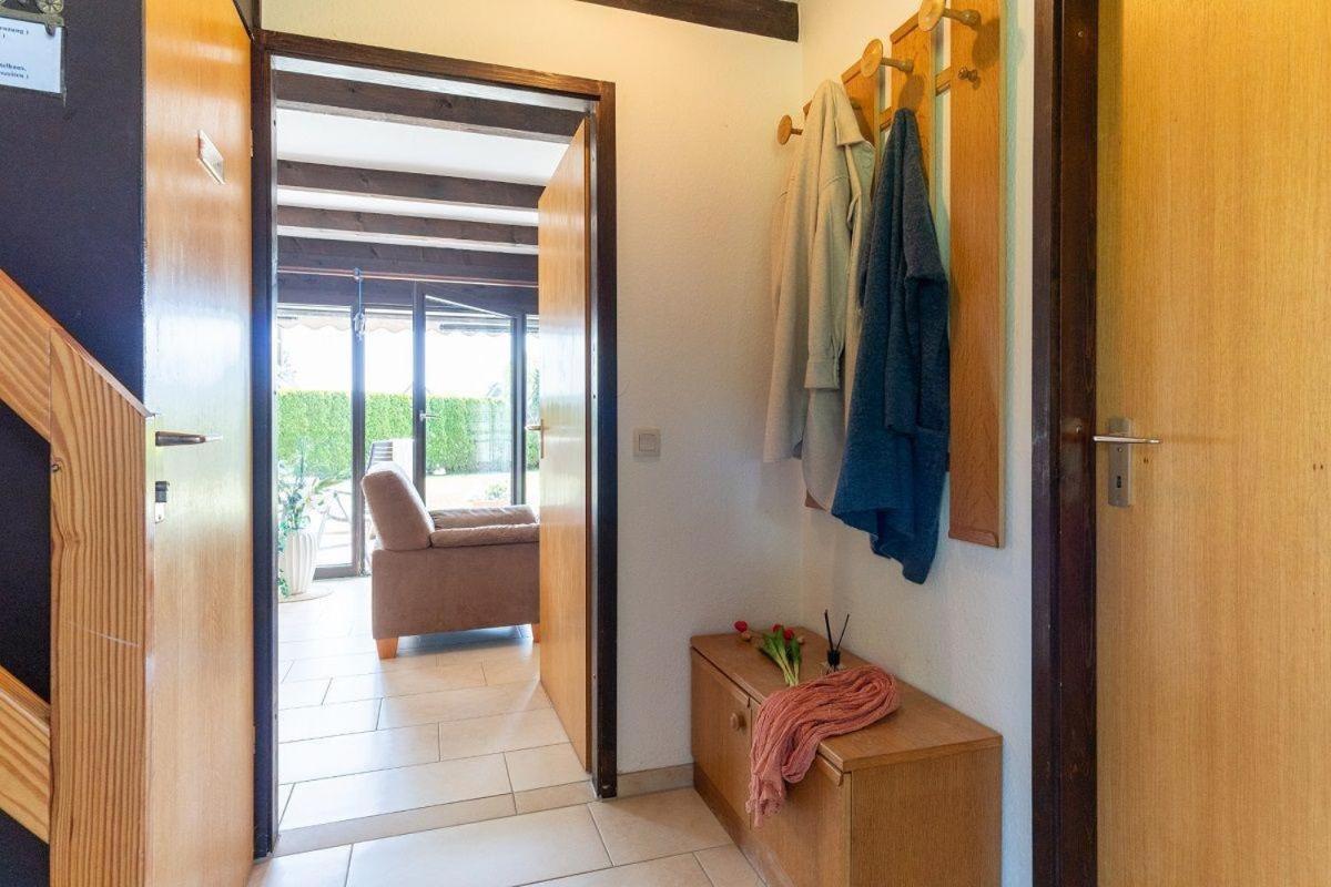Am-Hohen-Ufer-Reetdach-Haus-Ocean-Breeze-136 Villa โกรสเซนโบรเดอ ภายนอก รูปภาพ