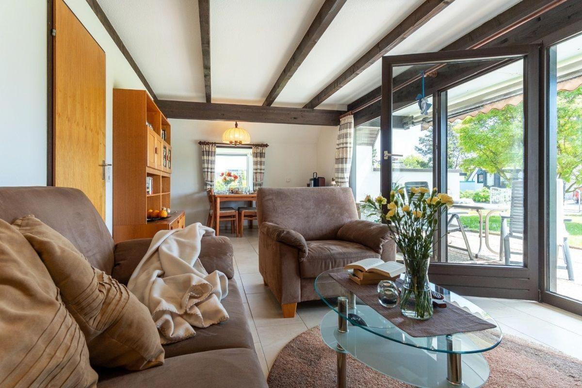 Am-Hohen-Ufer-Reetdach-Haus-Ocean-Breeze-136 Villa โกรสเซนโบรเดอ ภายนอก รูปภาพ